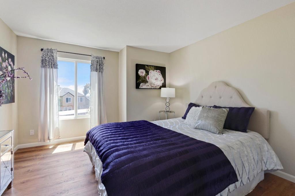 Hayward, California, 94544, United States, 2 Bedrooms Bedrooms, ,2 BathroomsBathrooms,Residential,For Sale,1983988