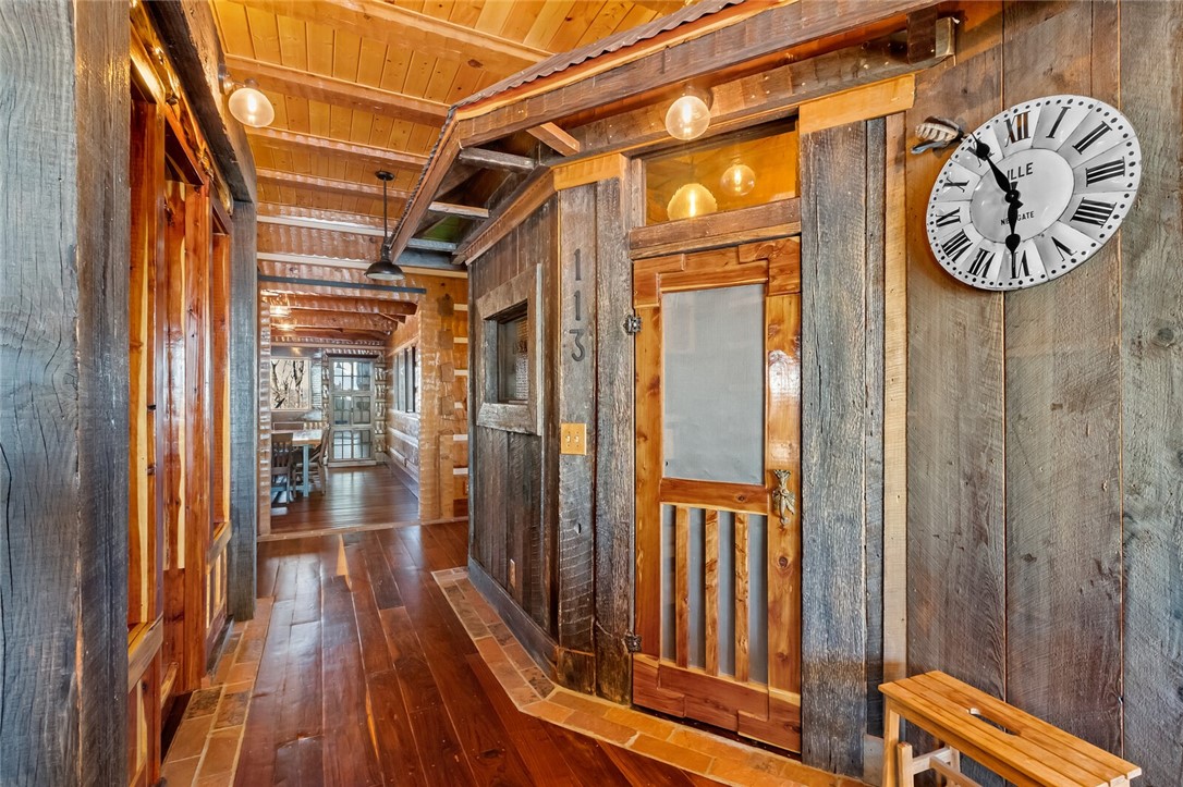 Eureka Springs, Arkansas, 72631, United States, ,Residential,For Sale,1837685