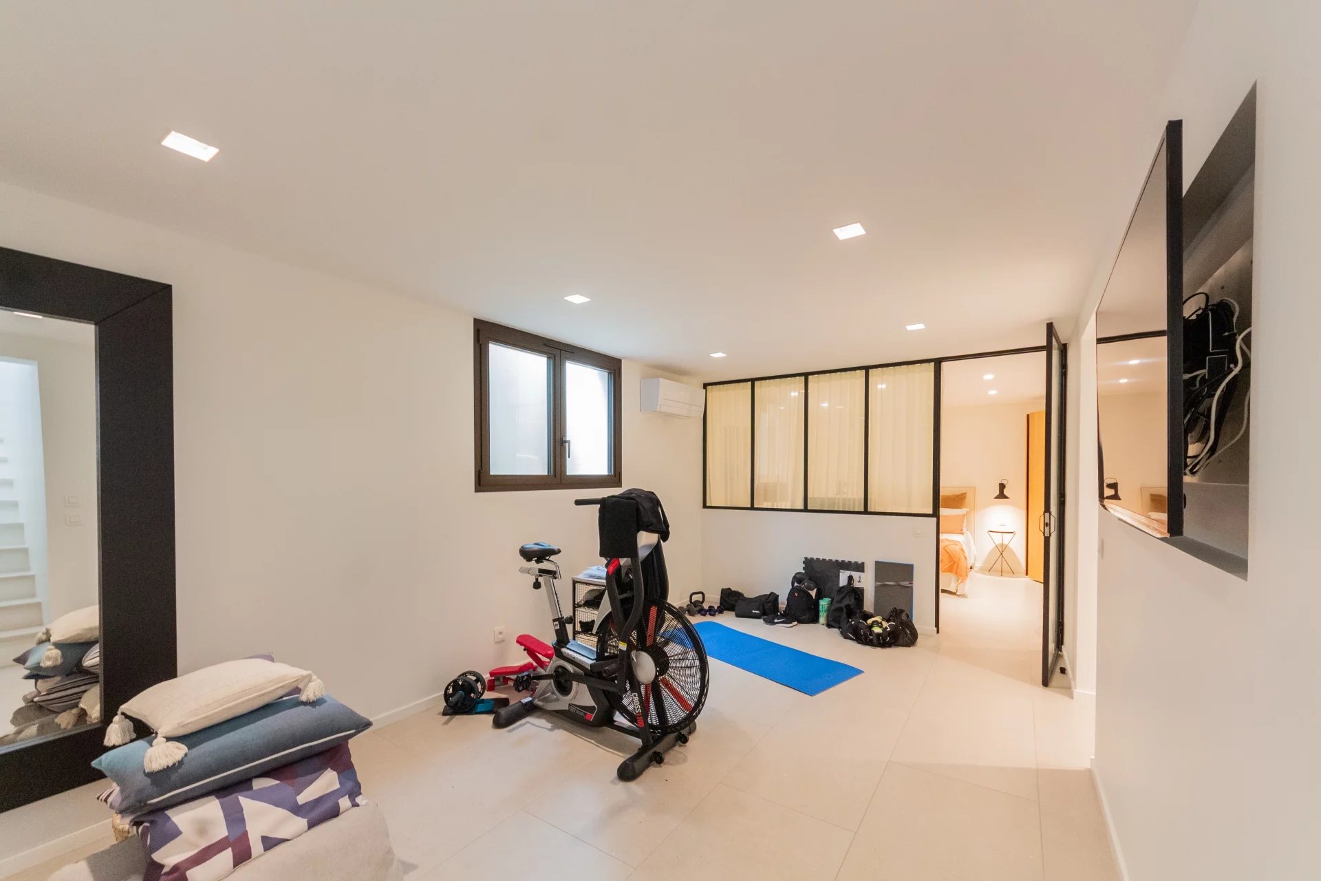 Sainte-Maxime, Provence-Alpes-Côte d’Azur, 83120, FR, 3 Bedrooms Bedrooms, ,Residential,For Sale,1912029
