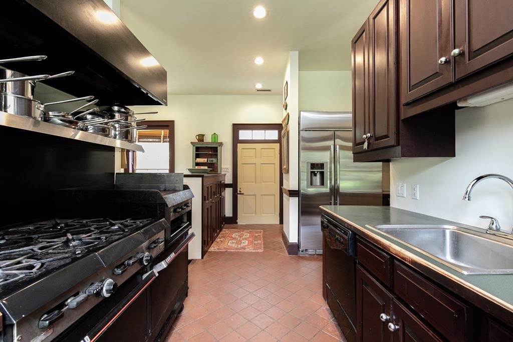 Hallwood, Virginia, 23359, United States, 3 Bedrooms Bedrooms, ,4 BathroomsBathrooms,Residential,For Sale,1827701
