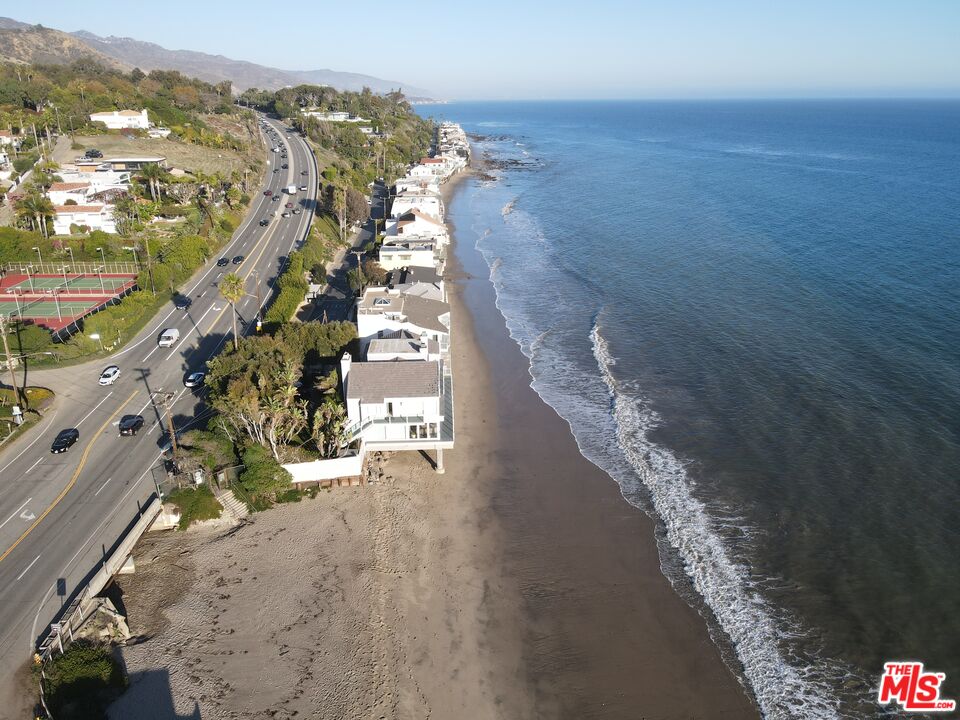 Malibu, California, 90265, United States, 3 Bedrooms Bedrooms, ,3 BathroomsBathrooms,Residential,For Sale,1994760