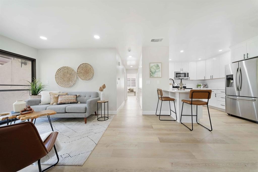 Chula Vista, California, 91910, United States, 2 Bedrooms Bedrooms, ,2 BathroomsBathrooms,Residential,For Sale,1949170