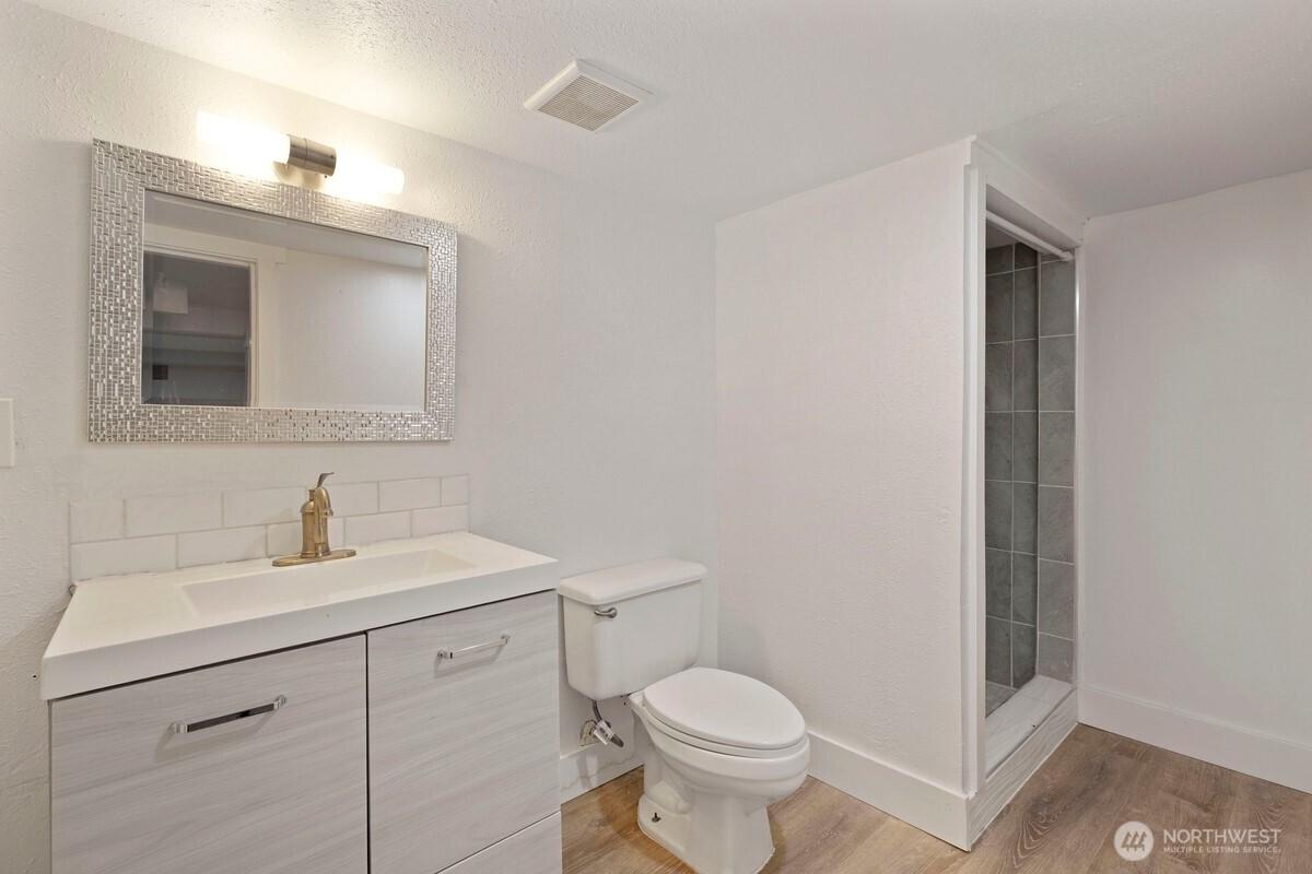 TACOMA, Washington, 98407, United States, 3 Bedrooms Bedrooms, ,3 BathroomsBathrooms,Residential,For Sale,1900882