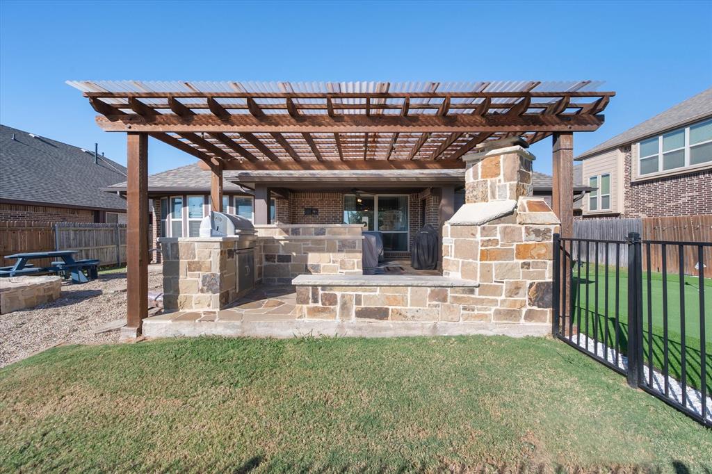 Mansfield, Texas, 76063, United States, 5 Bedrooms Bedrooms, ,3 BathroomsBathrooms,Residential,For Sale,1968843