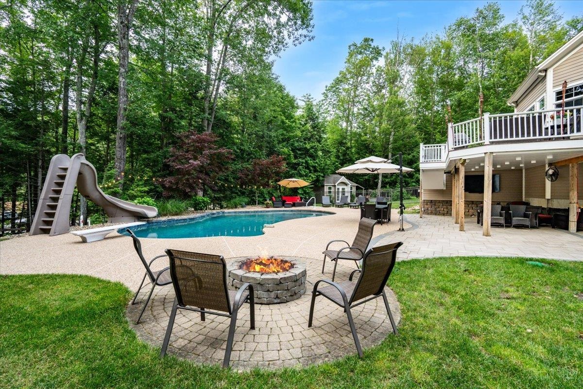 Bedford, New Hampshire, 03110, United States, 4 Bedrooms Bedrooms, ,5 BathroomsBathrooms,Residential,For Sale,1865787