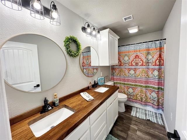 Tahlequah, Oklahoma, 74464, United States, 6 Bedrooms Bedrooms, ,4 BathroomsBathrooms,Residential,For Sale,1982576