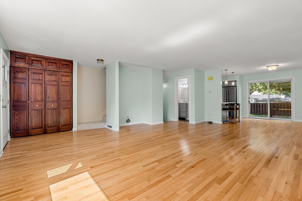 Salem, Massachusetts, 01970, United States, 3 Bedrooms Bedrooms, ,3 BathroomsBathrooms,Residential,For Sale,1913540