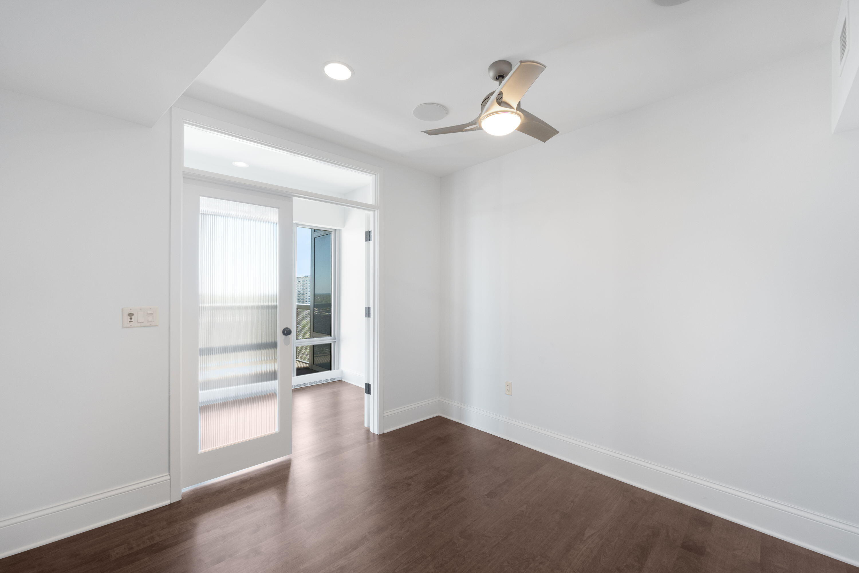 Milwaukee, Wisconsin, 53202, United States, 2 Bedrooms Bedrooms, ,2 BathroomsBathrooms,Residential,For Sale,1837174
