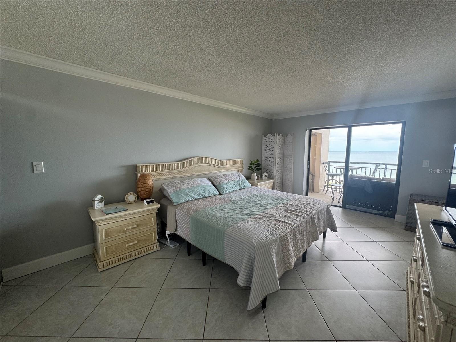 CLEARWATER BEACH, Florida, 33767, United States, 2 Bedrooms Bedrooms, ,2 BathroomsBathrooms,Residential,For Sale,1983656