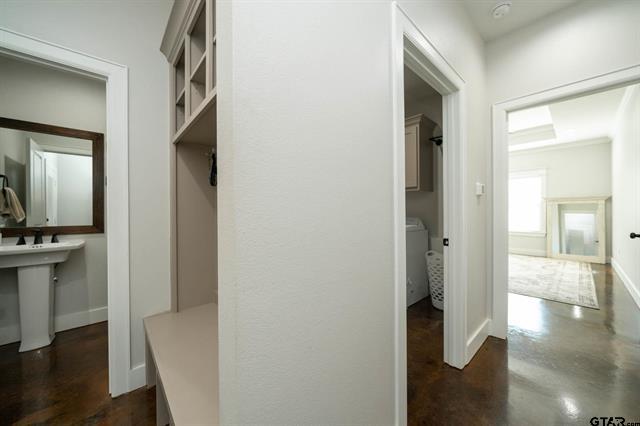 Jacksonville, Texas, 75766, United States, 4 Bedrooms Bedrooms, ,3 BathroomsBathrooms,Residential,For Sale,1975482