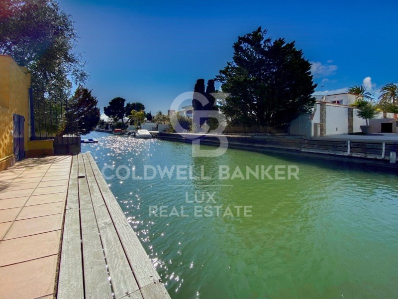 Girona, Empuriabrava, Cap Ras - Creus - Falconera, Empuriabrava, Catalonia, ES, 7 Bedrooms Bedrooms, ,4 BathroomsBathrooms,Residential,For Sale,Girona, Empuriabrava, Cap Ras - Creus - Falconera,1448519