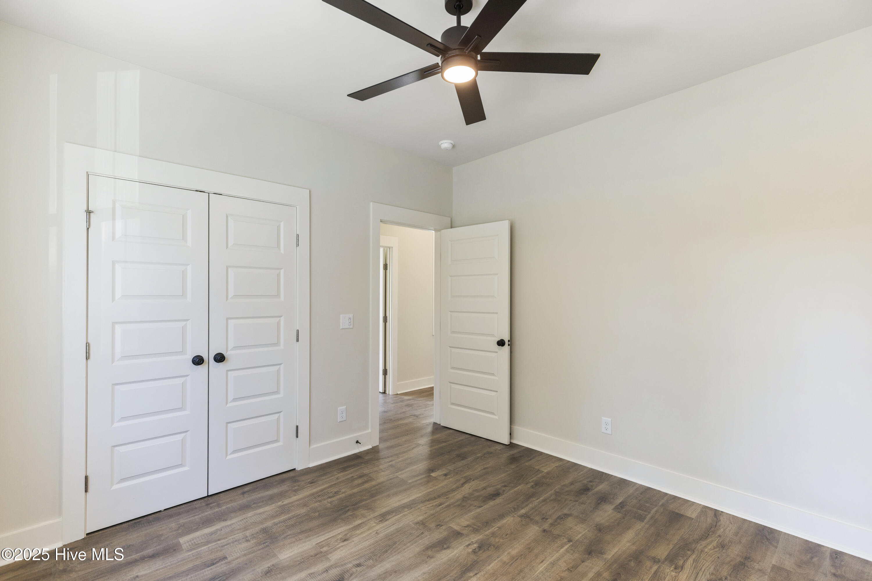 Carolina Beach, North Carolina, 28428, United States, 3 Bedrooms Bedrooms, ,2 BathroomsBathrooms,Residential,For Sale,1992087