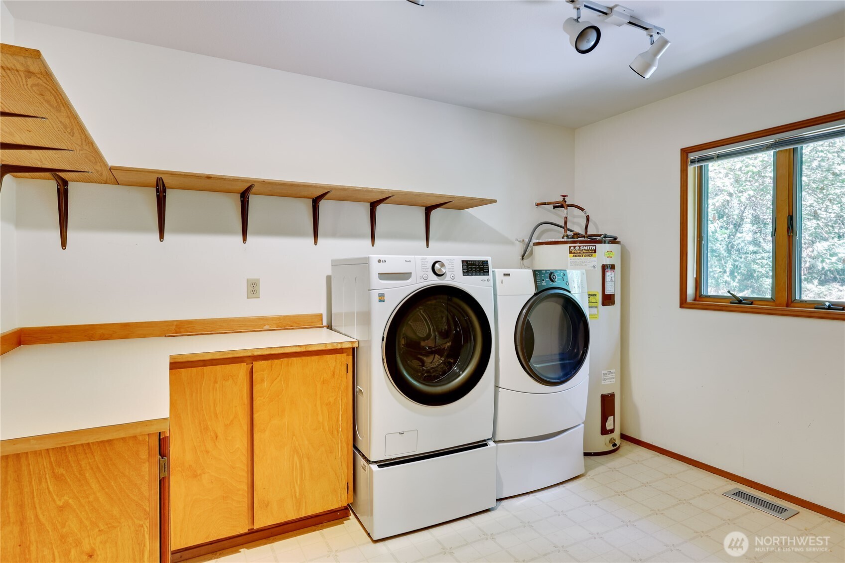 Chimacum, Washington, 98325, United States, 3 Bedrooms Bedrooms, ,1 BathroomBathrooms,Residential,For Sale,1895720