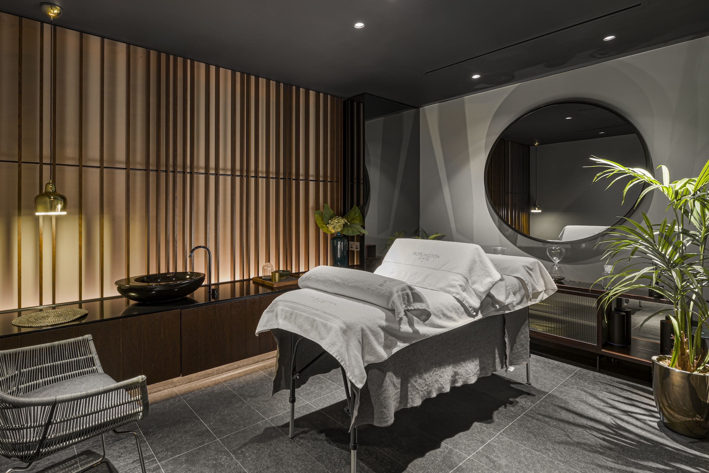  A Second-Floor Apartment in a Prestigious Mayfair Address - 物件實景