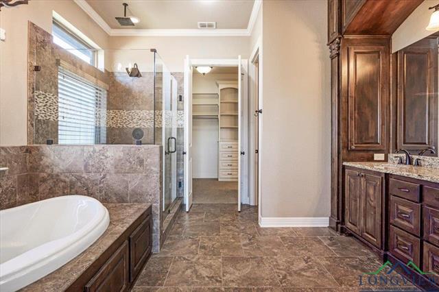 Longview, Texas, 75602, United States, 4 Bedrooms Bedrooms, ,3 BathroomsBathrooms,Residential,For Sale,1970791