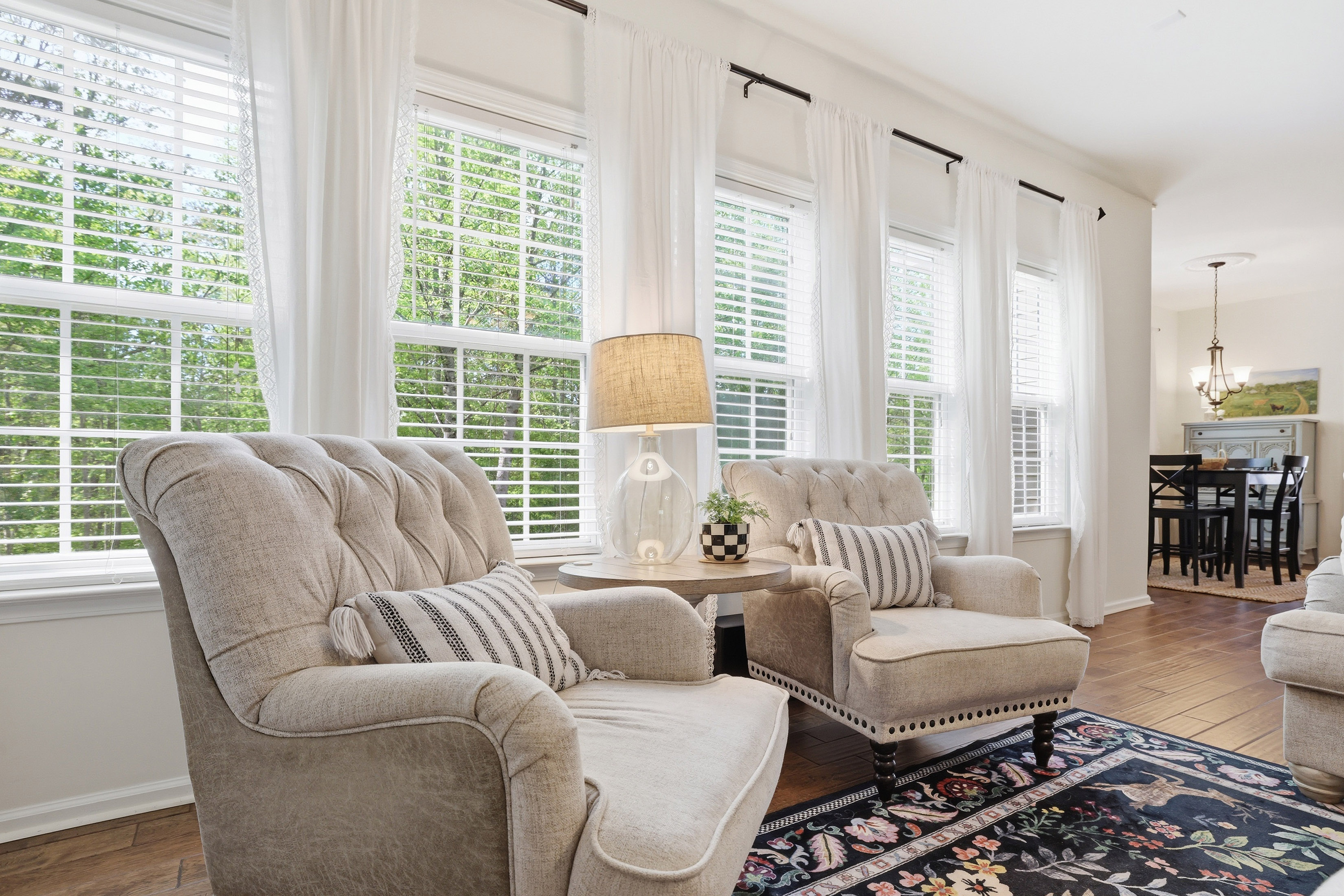  Classic Beauty in Amenity-rich Parkstone Community - 物件實景