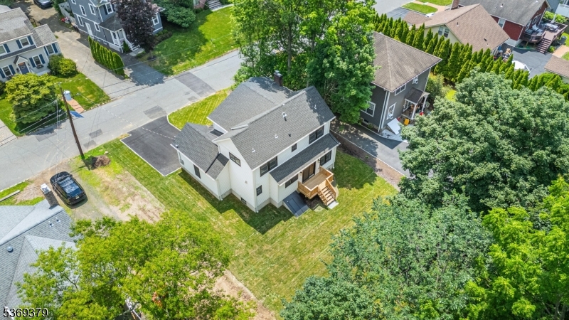 Essex Fells Twp., New Jersey, 07021, United States, 4 Bedrooms Bedrooms, ,4 BathroomsBathrooms,Residential,For Sale,1885303
