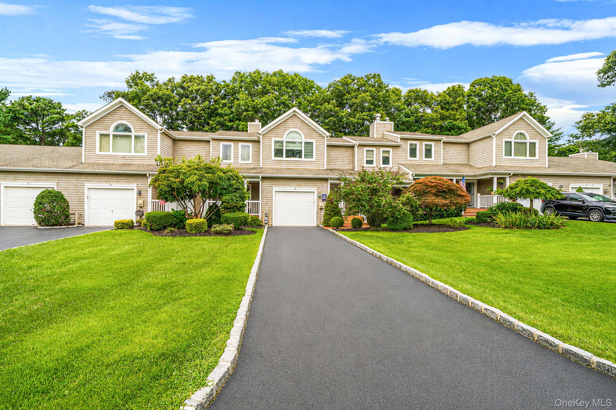 Kettle Hole Rd, Manorville, NY 11949