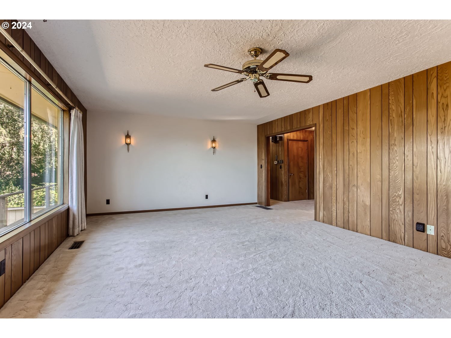 Oregoncity, Oregon, 97045, United States, 3 Bedrooms Bedrooms, ,2 BathroomsBathrooms,Residential,For Sale,1879834