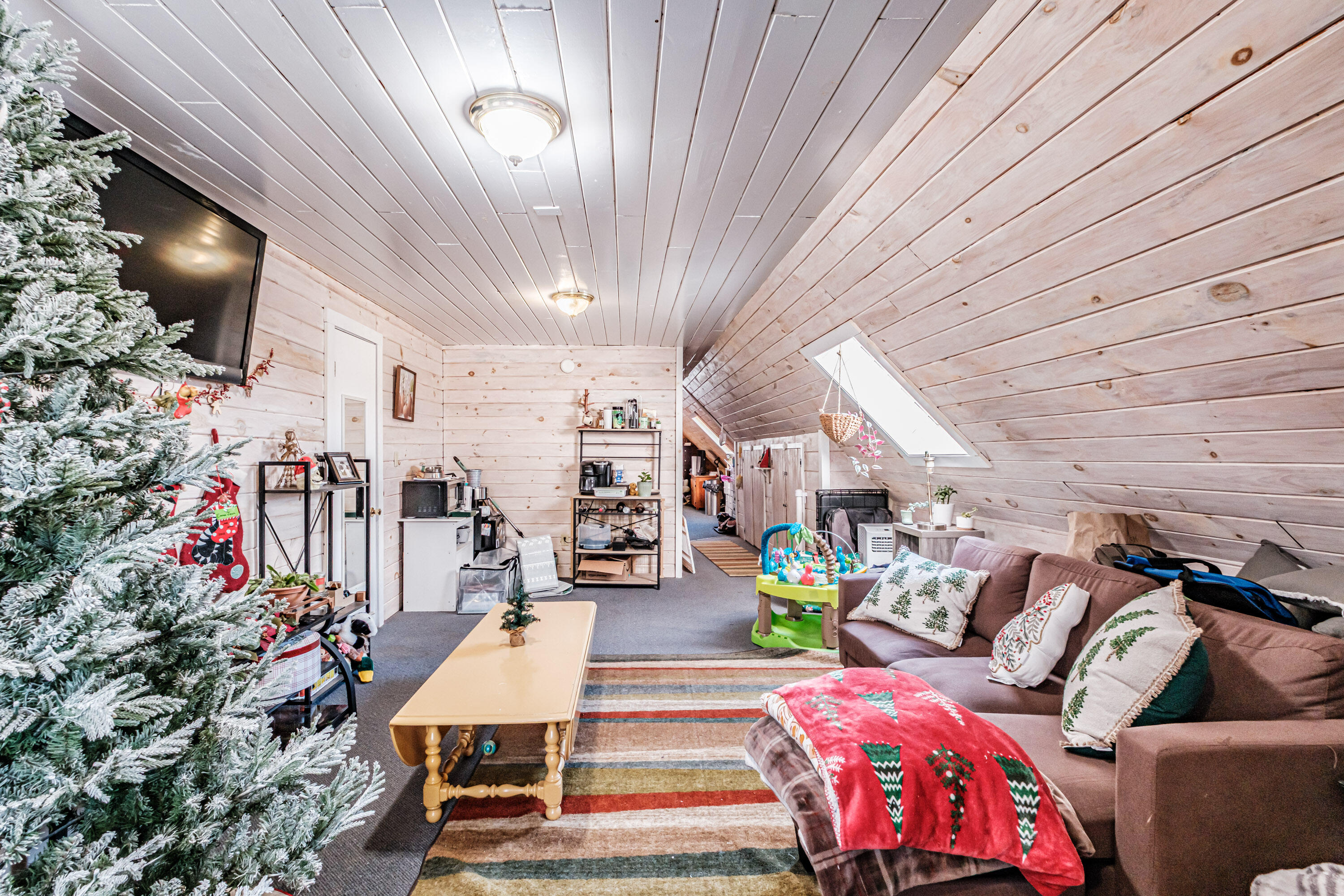 Bridgton, Maine, 04009, United States, 6 Bedrooms Bedrooms, ,6 BathroomsBathrooms,Residential,For Sale,2006080