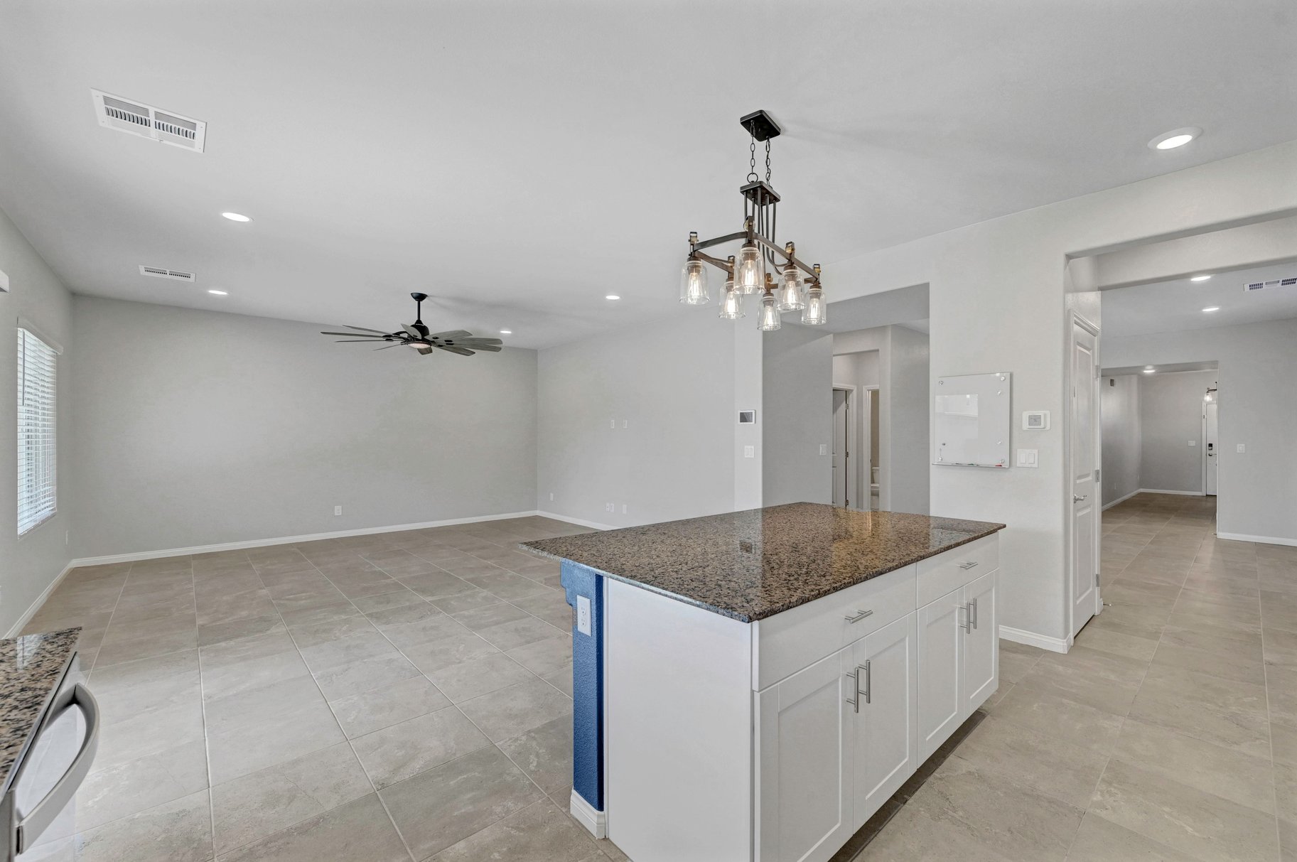  Spacious Valley Vista 5BR with Loft, 3-Car Garage & Premium Lot Size - 物件實景