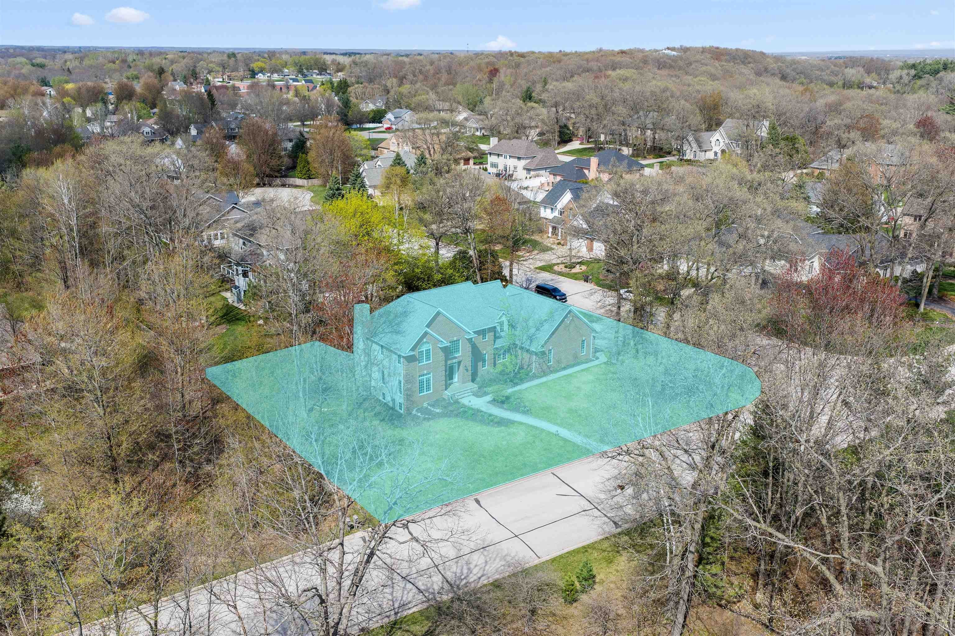 GREEN BAY, Wisconsin, 54313, United States, 4 Bedrooms Bedrooms, ,5 BathroomsBathrooms,Residential,For Sale,2048665