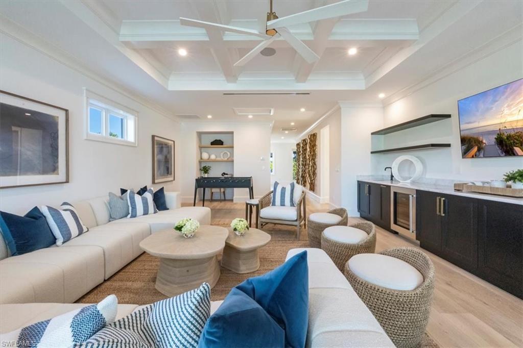 Naples, Florida, 34102, United States, 4 Bedrooms Bedrooms, ,6 BathroomsBathrooms,Residential,For Sale,1987557