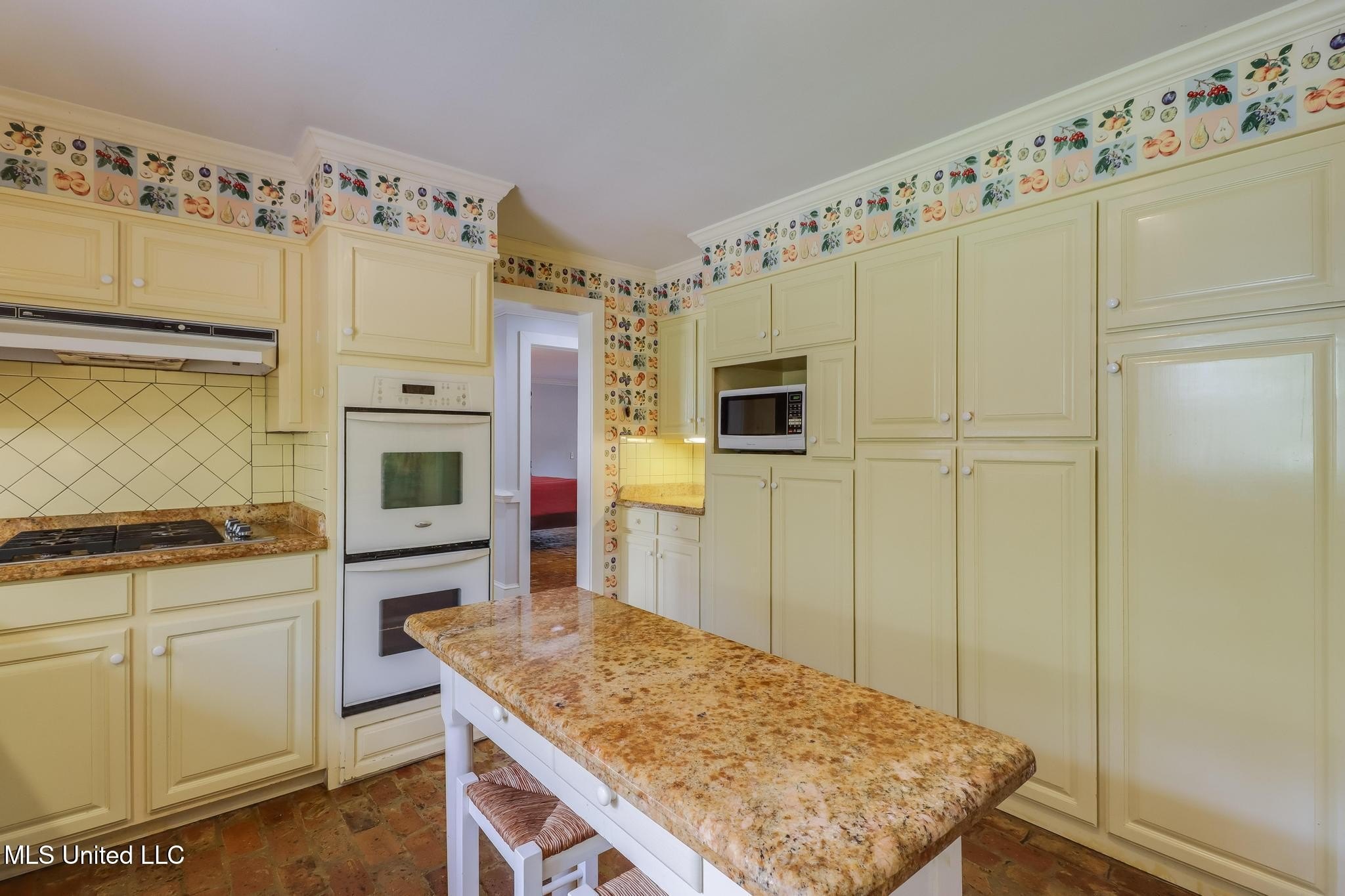 Gulfport, Mississippi, 39507, United States, 4 Bedrooms Bedrooms, ,4 BathroomsBathrooms,Residential,For Sale,1977287