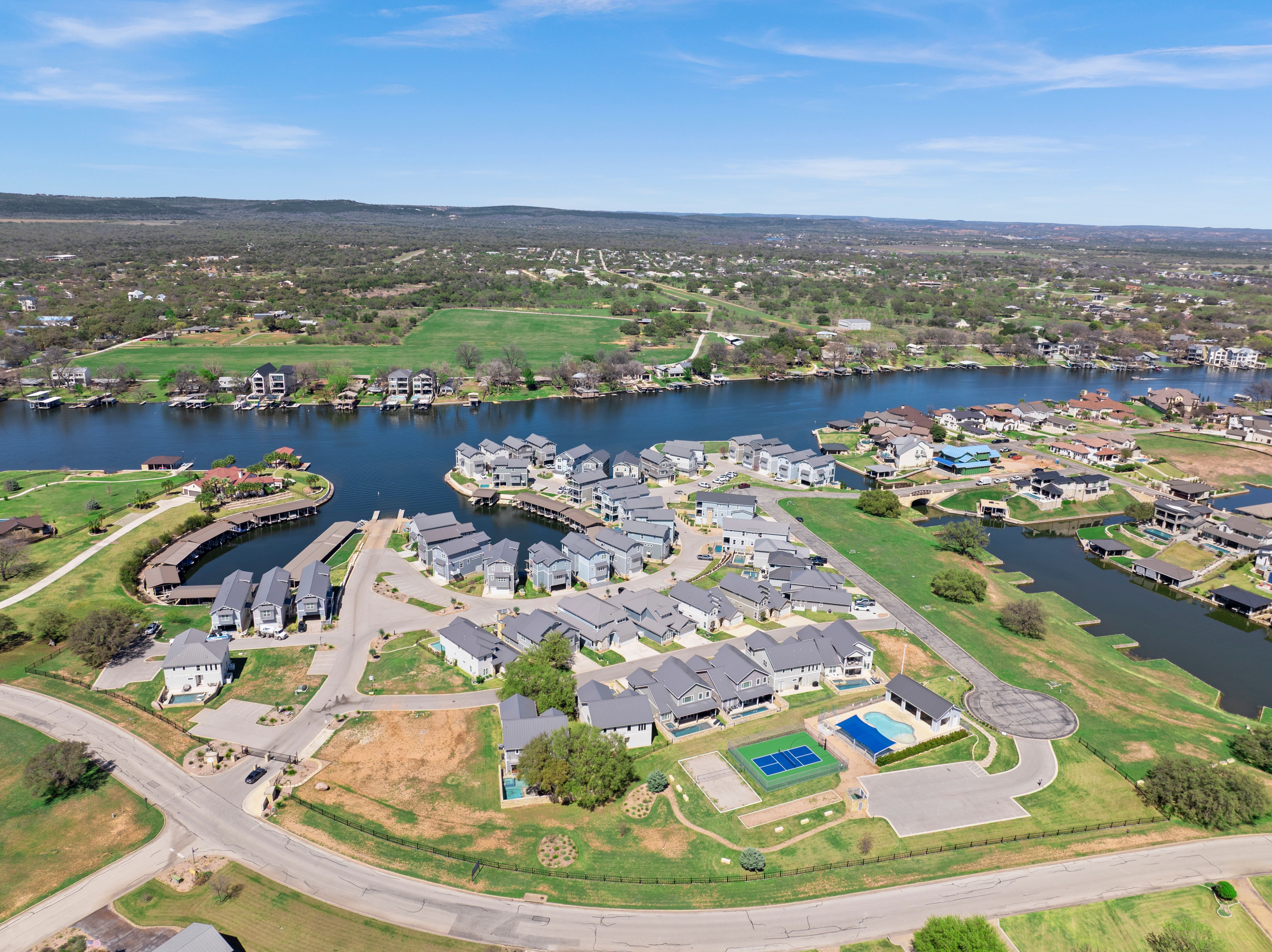  Indulge in the Art of Lake Living - 物件實景