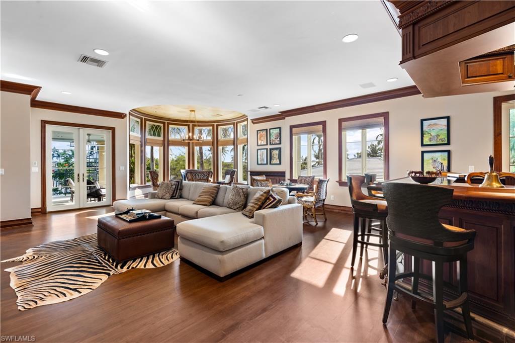 40 5th Ave S, Naples, Florida, 34102, United States, 5 Bedrooms Bedrooms, ,7 BathroomsBathrooms,Residential,For Sale,40 5th Ave S,1482244