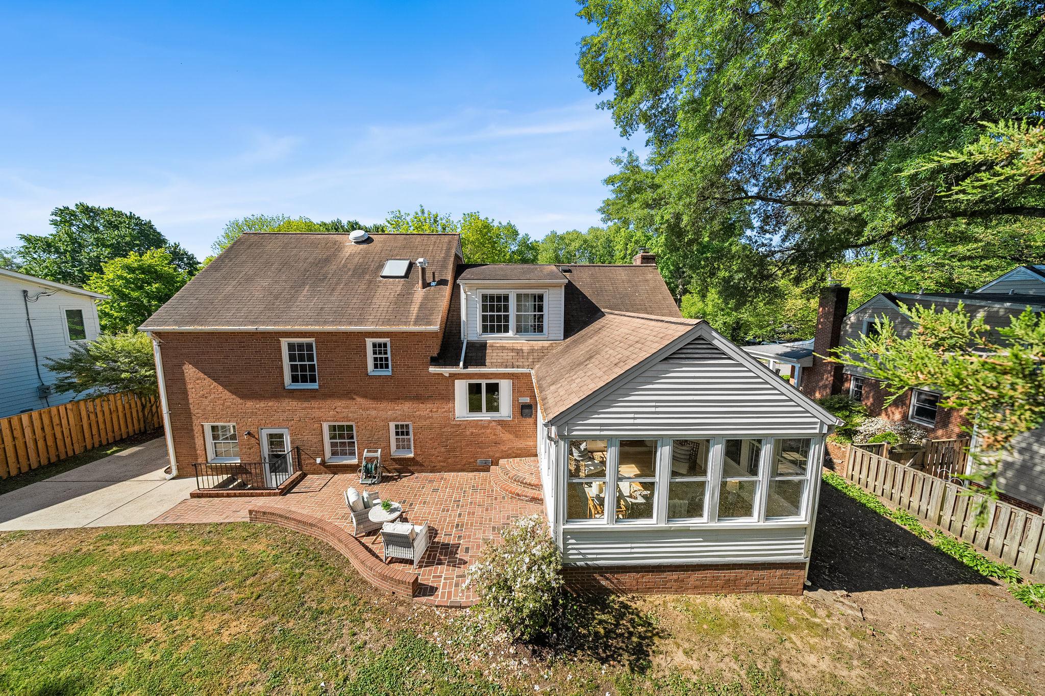  914 Waynewood Boulevard, Alexandria, VA, 22308 - 物件實景