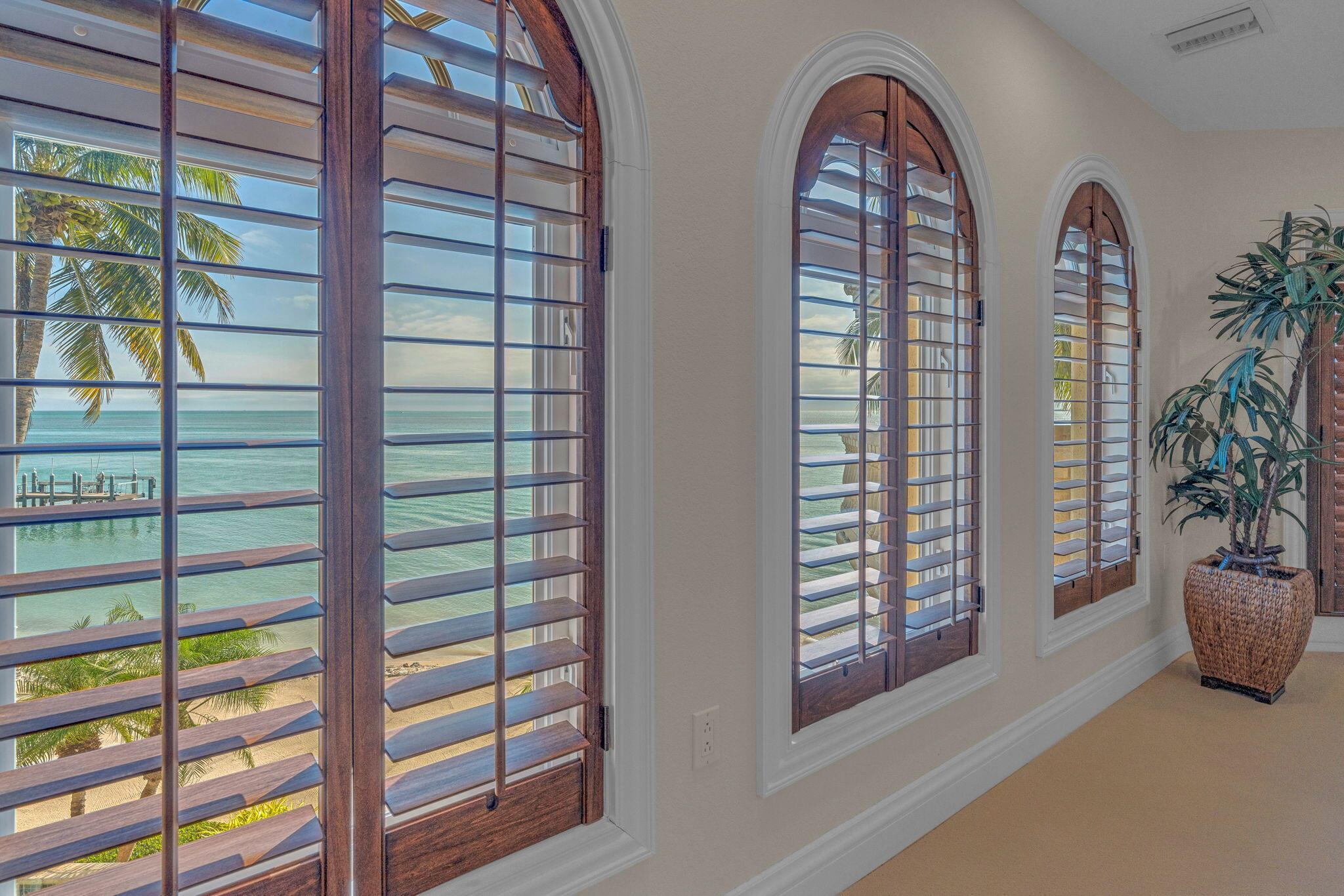 KEY COLONY, Florida, 33051, United States, 4 Bedrooms Bedrooms, ,5 BathroomsBathrooms,Residential,For Sale,1996950