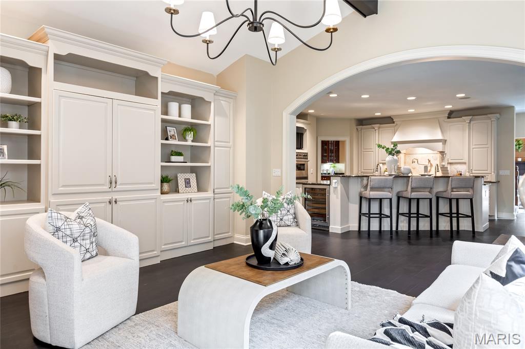 Town and Country, Missouri, 63141, United States, 5 Bedrooms Bedrooms, ,7 BathroomsBathrooms,Residential,For Sale,1966685