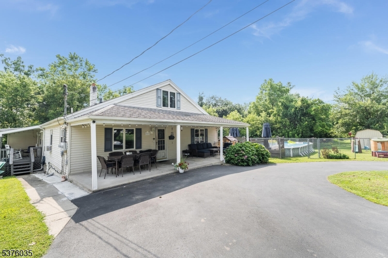 Phillipsburg Town, New Jersey, 08865, United States, 6 Bedrooms Bedrooms, ,4 BathroomsBathrooms,Residential,For Sale,1918649
