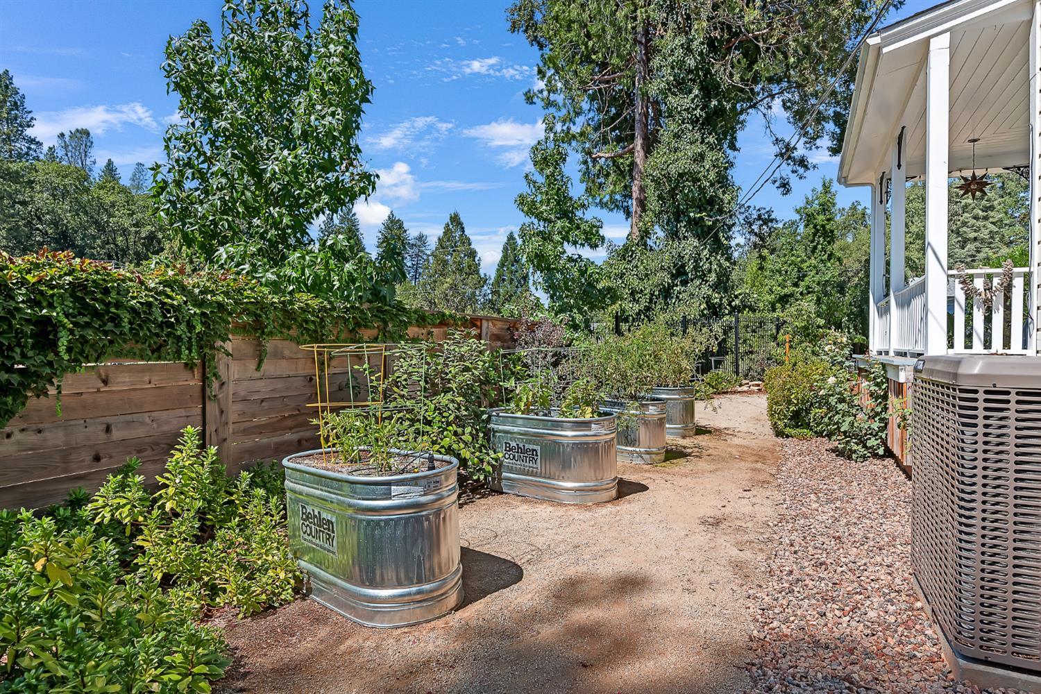 Placerville, California, 95667, United States, 4 Bedrooms Bedrooms, ,2 BathroomsBathrooms,Residential,For Sale,1978862