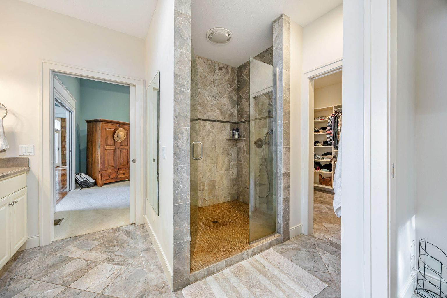 Canadian Lakes, Michigan, 49346, United States, 5 Bedrooms Bedrooms, ,6 BathroomsBathrooms,Residential,For Sale,1981298