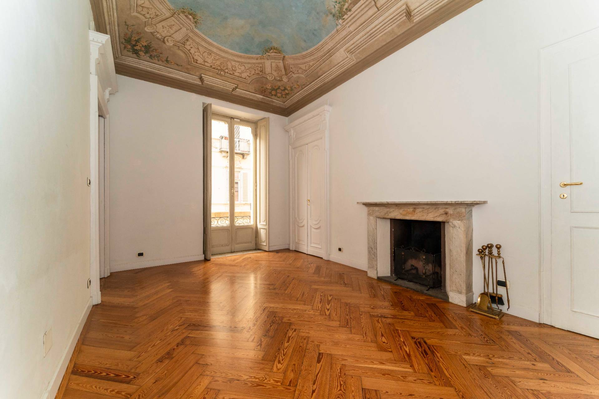 Torino, Torino, 10100, IT, 3 Bedrooms Bedrooms, ,4 BathroomsBathrooms,Residential,For Sale,1989307