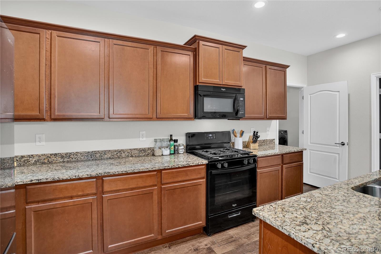 Dacono, Colorado, 80514, United States, 3 Bedrooms Bedrooms, ,2 BathroomsBathrooms,Residential,For Sale,1939654