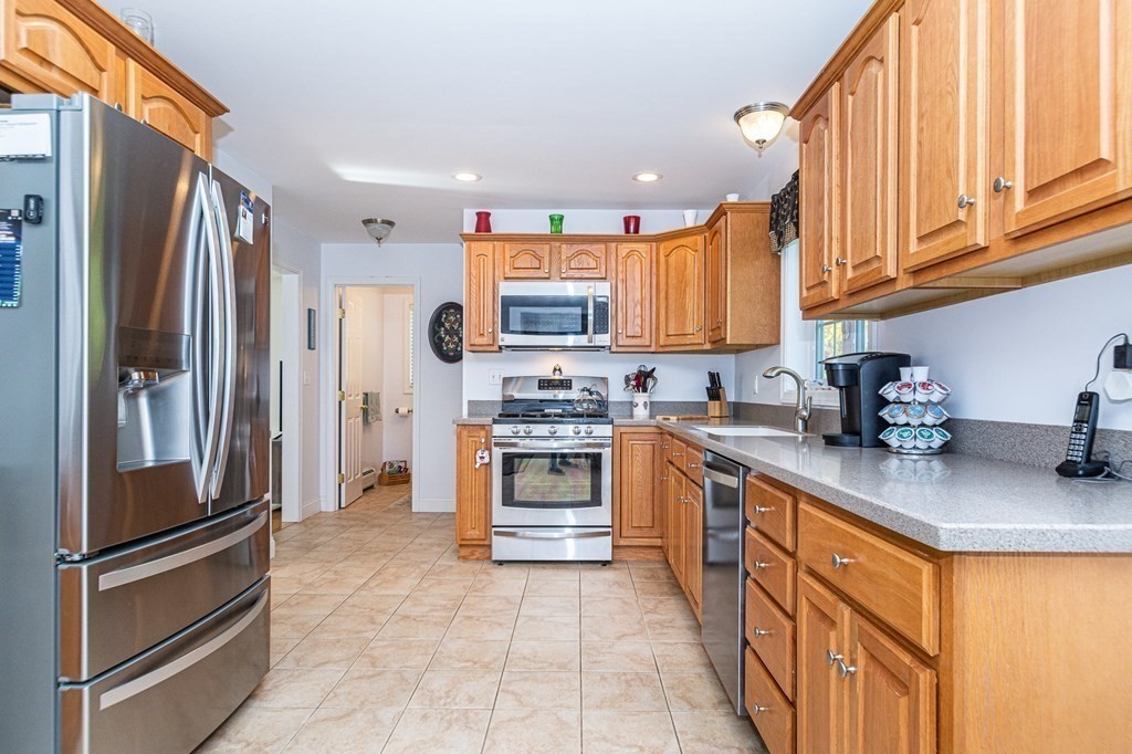 Seabrook, New Hampshire, 03874, United States, 4 Bedrooms Bedrooms, ,3 BathroomsBathrooms,Residential,For Sale,1942793