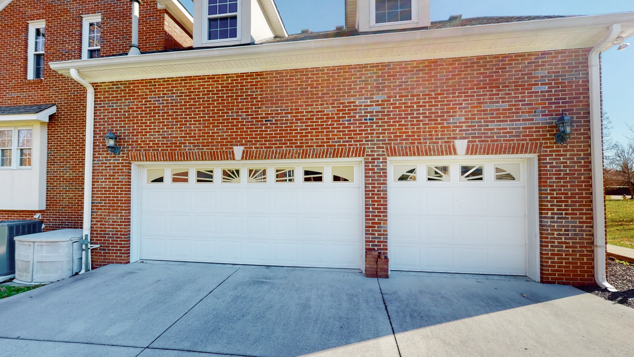 Tullahoma, Tennessee, 37388, United States, 6 Bedrooms Bedrooms, ,5 BathroomsBathrooms,Residential,For Sale,1978966