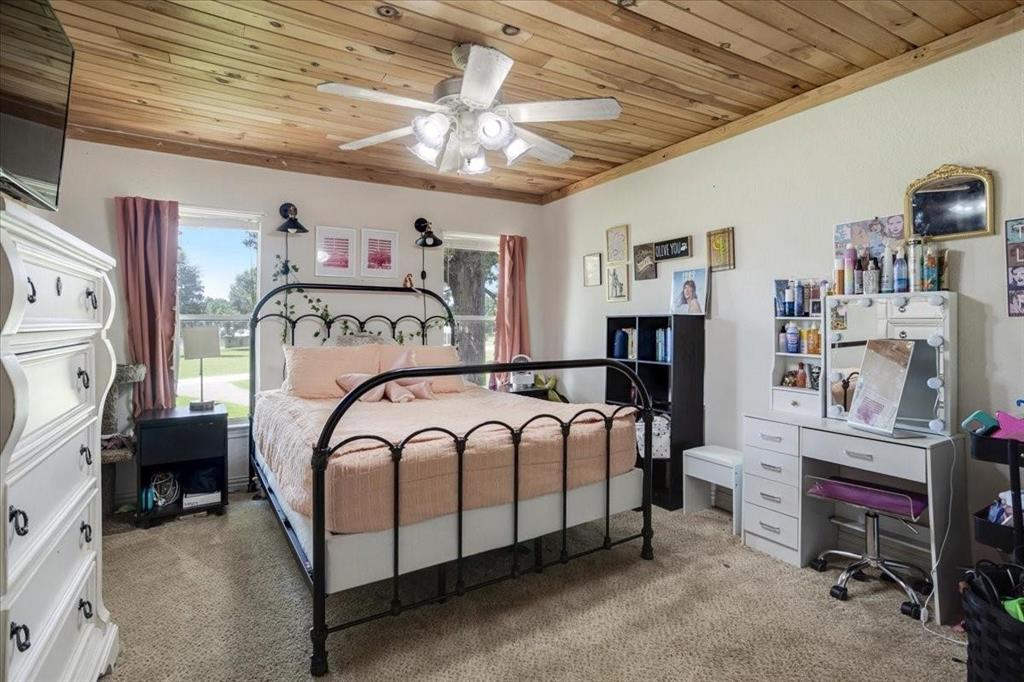 Athens, Texas, 75752, United States, 4 Bedrooms Bedrooms, ,3 BathroomsBathrooms,Residential,For Sale,1962313