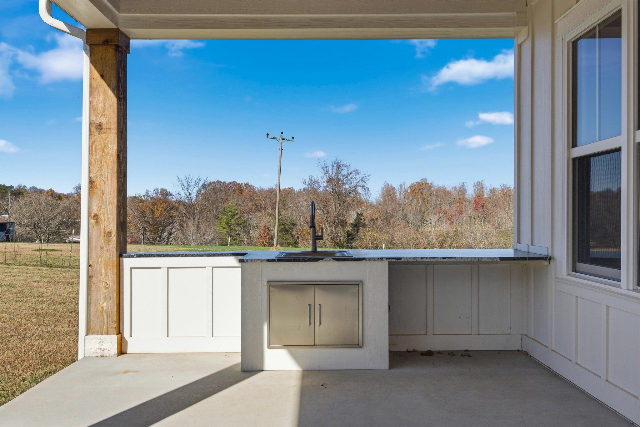 McMinnville, Tennessee, 37110, United States, 3 Bedrooms Bedrooms, ,2 BathroomsBathrooms,Residential,For Sale,2006562