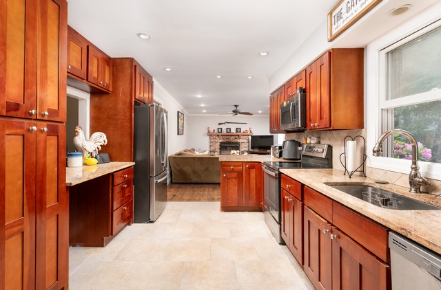 Wadng River, New York, 11792, United States, 4 Bedrooms Bedrooms, ,4 BathroomsBathrooms,Residential,For Sale,1846934