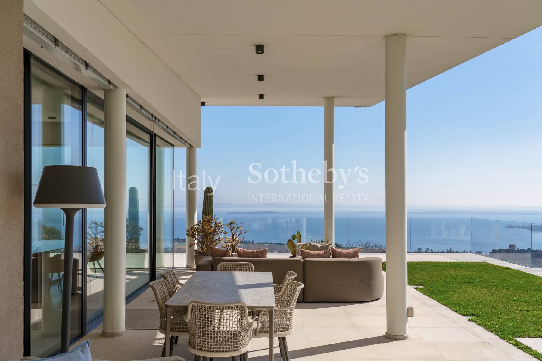  Exclusive Lake Garda Villa with Infinity Pool and Spectacular Views - 物件實景
