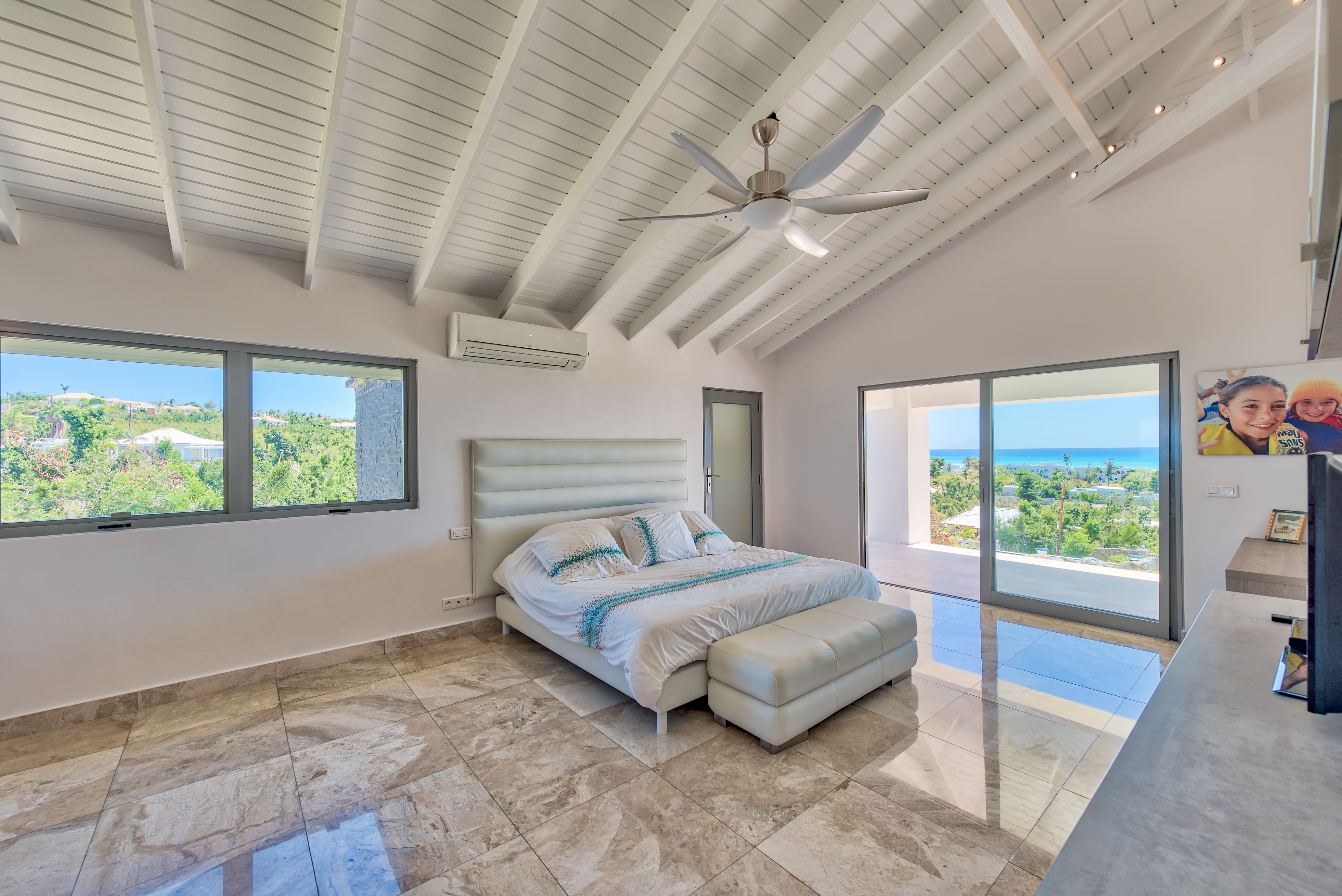  5 Bedroom Terres Basses Estate - 物件實景