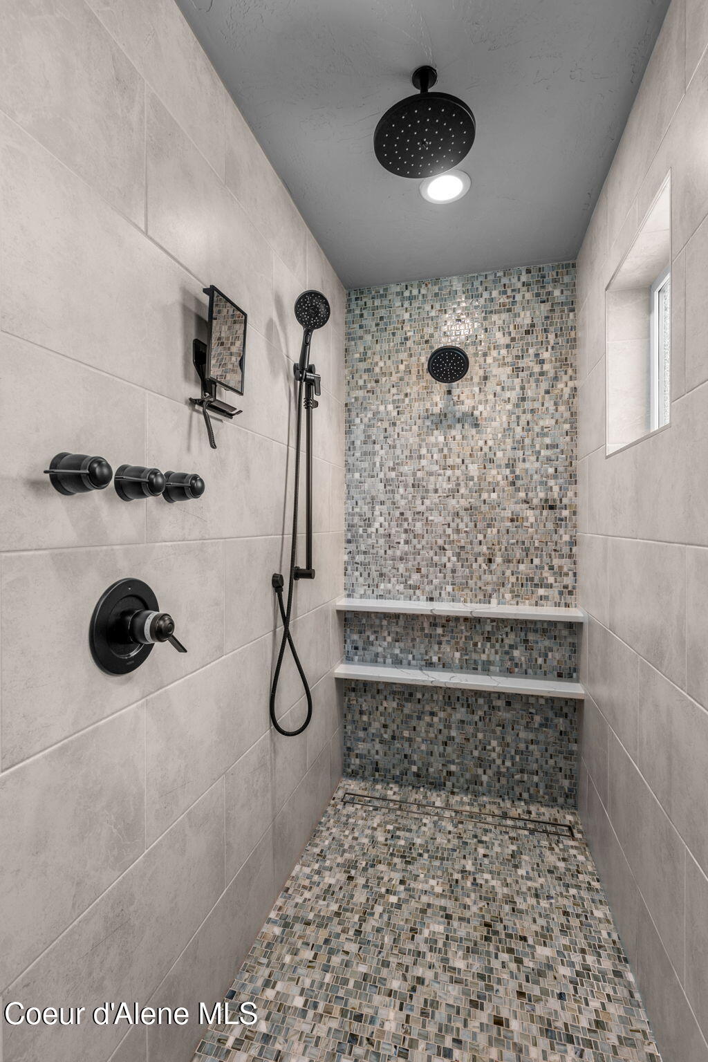 Coeur d'Alene, Idaho, 83814, United States, 3 Bedrooms Bedrooms, ,3 BathroomsBathrooms,Residential,For Sale,1976305