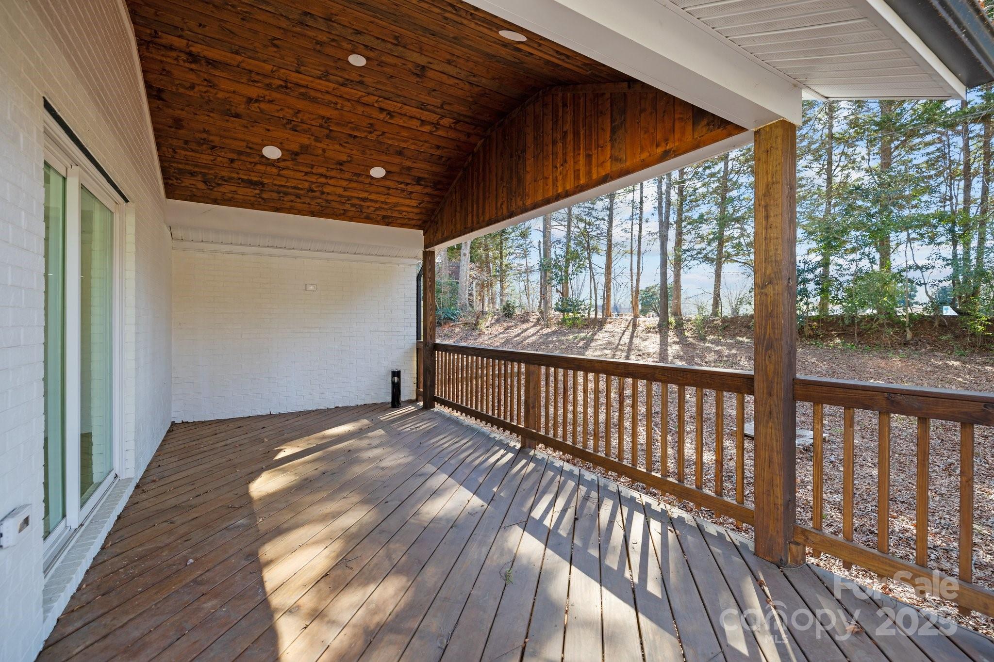 Matthews, North Carolina, 28105, United States, 5 Bedrooms Bedrooms, ,4 BathroomsBathrooms,Residential,For Sale,2003346