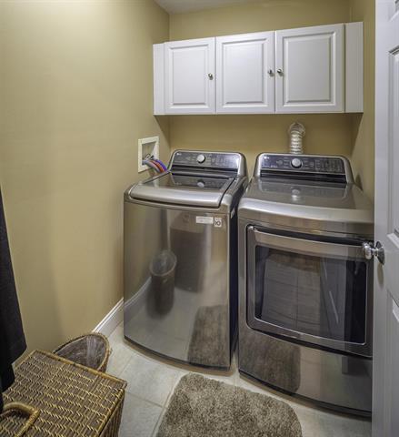 Dover, New Hampshire, 03820, United States, 3 Bedrooms Bedrooms, ,3 BathroomsBathrooms,Residential,For Sale,1989381