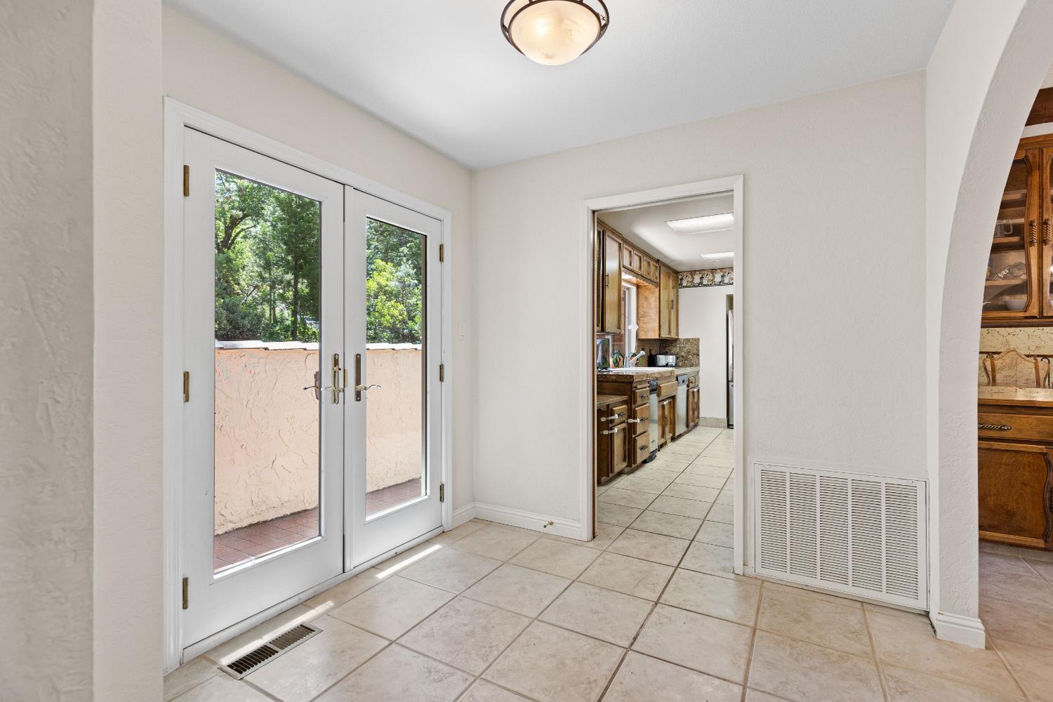 Colfax, California, 95713, United States, 4 Bedrooms Bedrooms, ,3 BathroomsBathrooms,Residential,For Sale,1927912