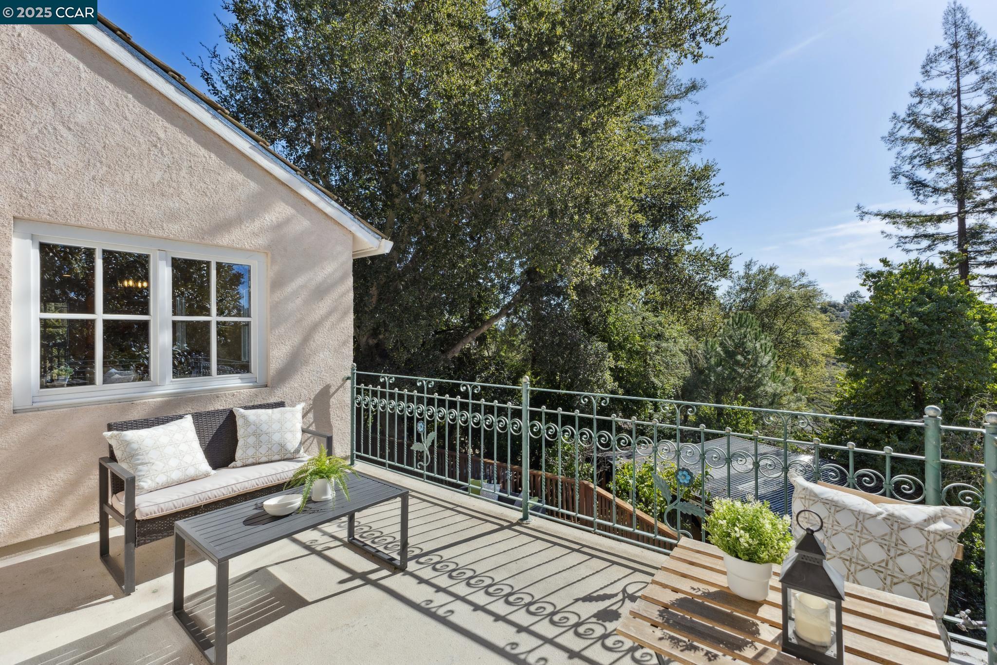 Orinda, California, 94563, United States, 4 Bedrooms Bedrooms, ,3 BathroomsBathrooms,Residential,For Sale,1804966